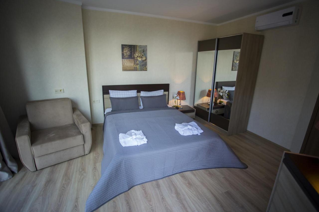Lux Apartment Batum Dış mekan fotoğraf