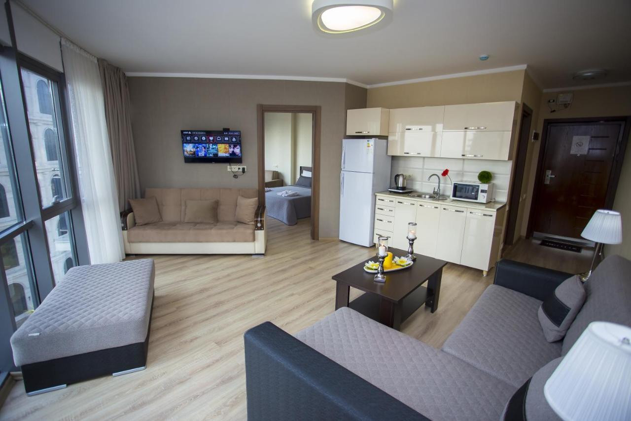 Lux Apartment Batum Dış mekan fotoğraf
