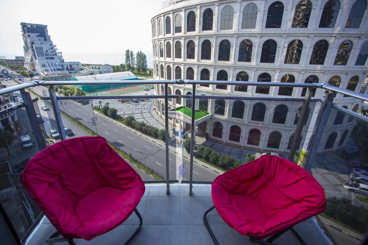 Lux Apartment Batum Dış mekan fotoğraf