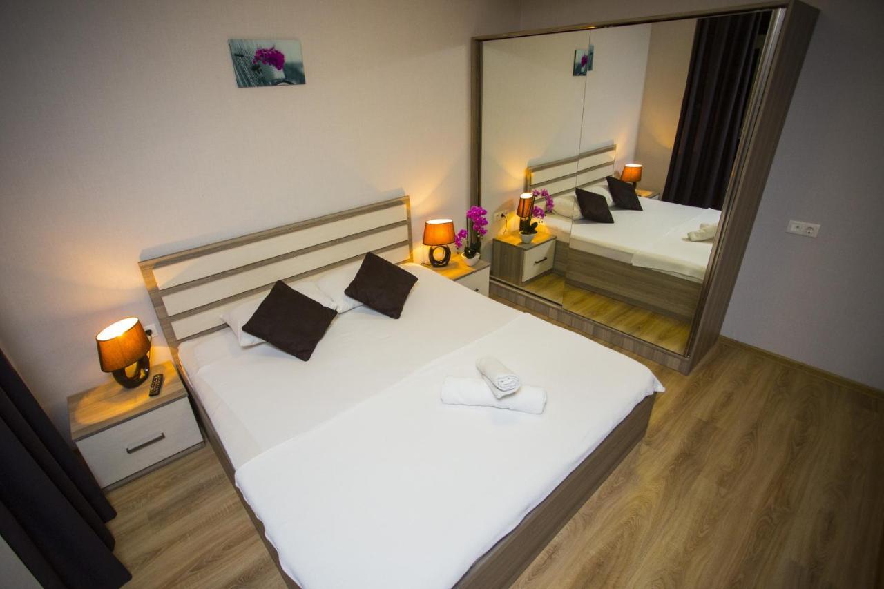 Lux Apartment Batum Dış mekan fotoğraf