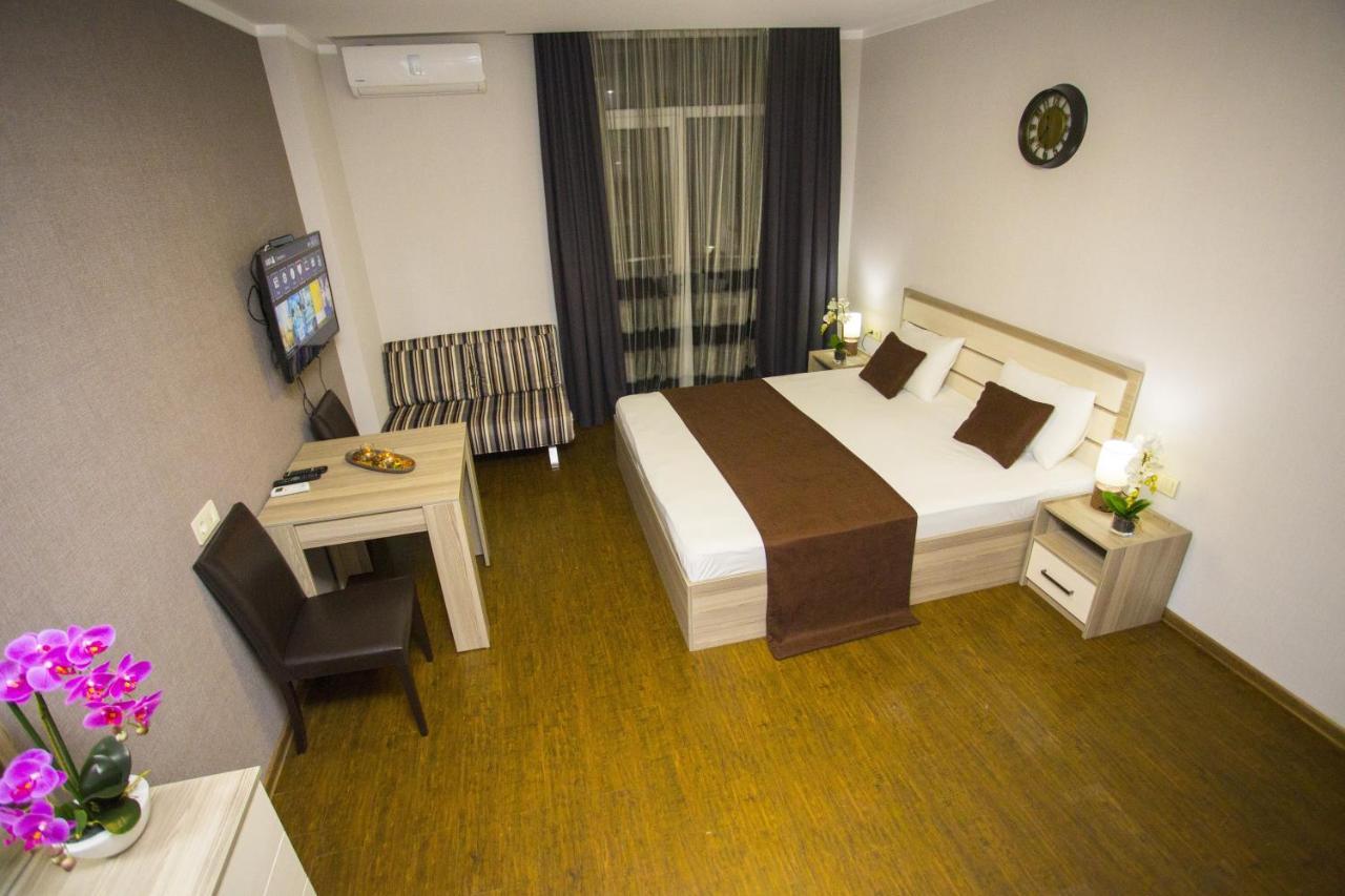 Lux Apartment Batum Dış mekan fotoğraf