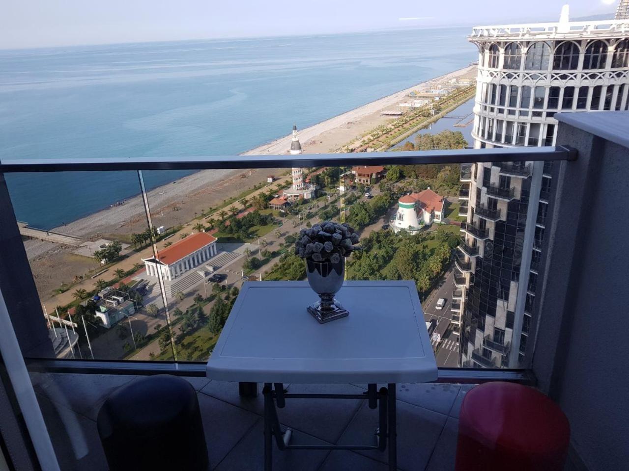 Lux Apartment Batum Dış mekan fotoğraf