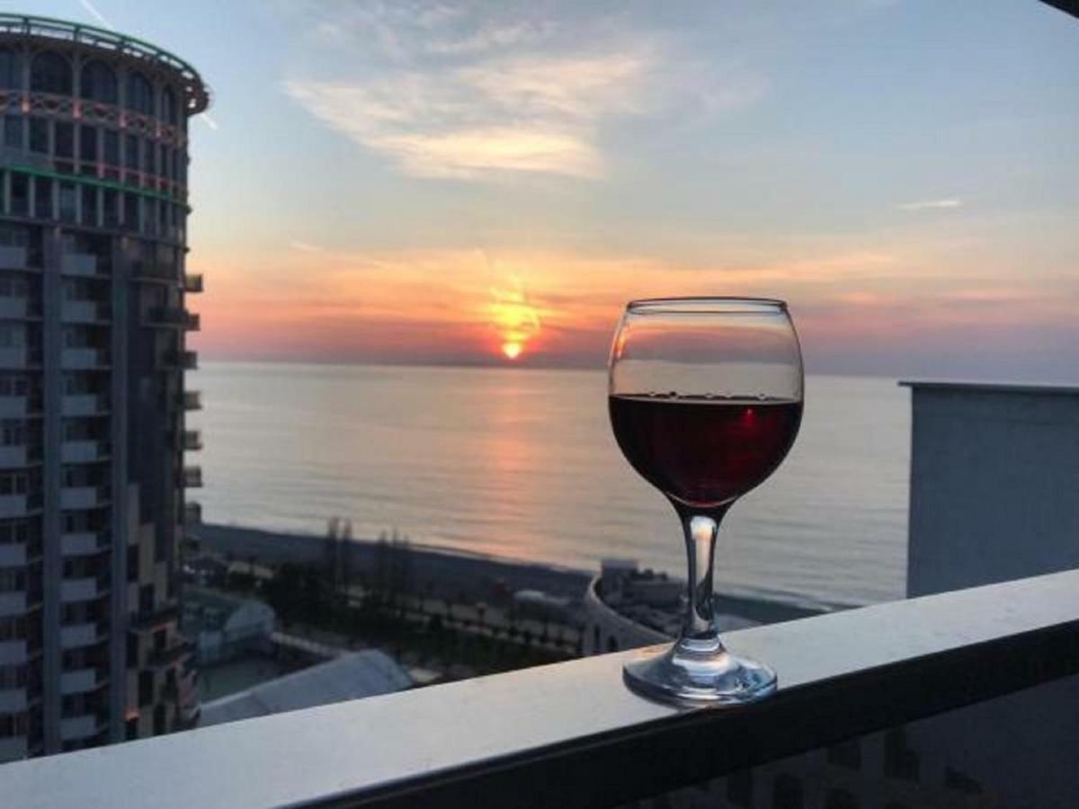 Lux Apartment Batum Dış mekan fotoğraf